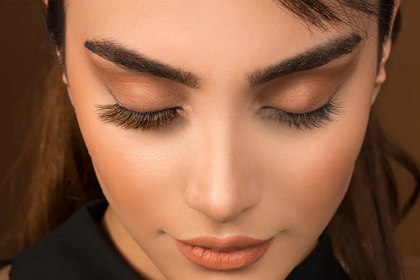 Pose d'extensions de cils cil à cil par Mélina, Maison Bonne Mine
